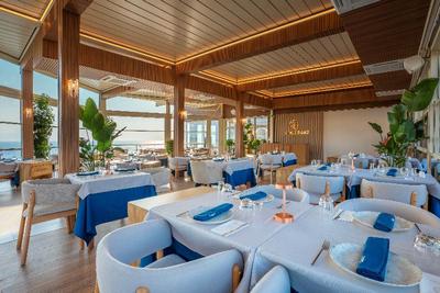 Qlusive Hotel