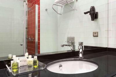 Ramada Encore By Wyndham Istanbul Kartal Hotel