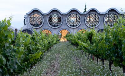 Cava & Hotel Mastinell