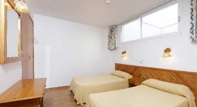 Apartamentos Mar y Playa 2