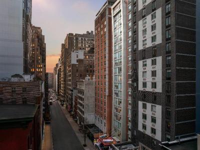Cambria Suites Chelsea