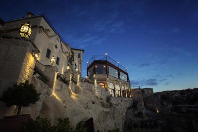 Elika Cave Suites & Spa