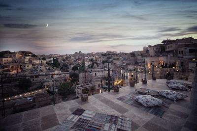 Elika Cave Suites & Spa