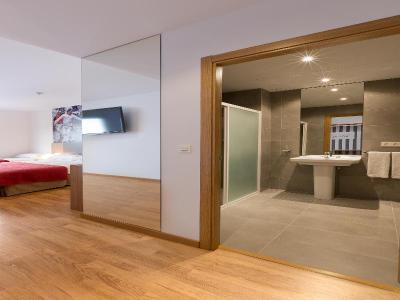 IRAIPE Hostal Pamplona