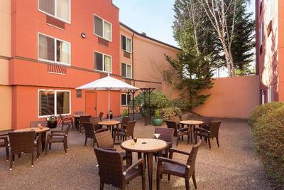 DoubleTree by Hilton Portland - Tigard