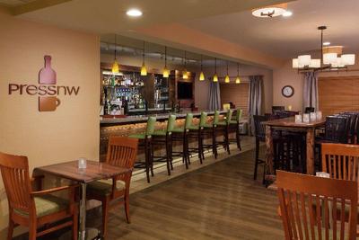 DoubleTree by Hilton Portland - Tigard