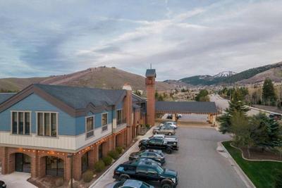 DoubleTree by Hilton Park City – The Yarrow