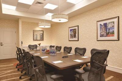 Hilton Garden Inn Boston Logan Airport, MA