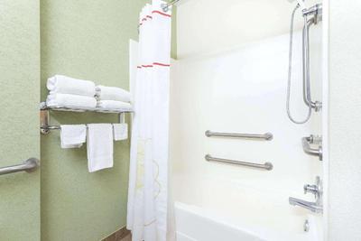 Hawthorn Suites By Wyndham Kingsland