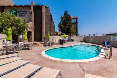 Holiday Inn Express And Suites Camarillo