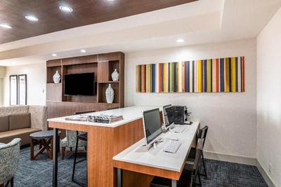 Holiday Inn Express And Suites Camarillo