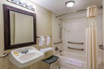 Ramada by Wyndham Lumberton