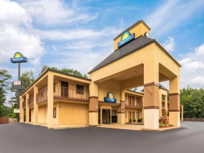 Days Inn by Wyndham North Little Rock / Maumelle