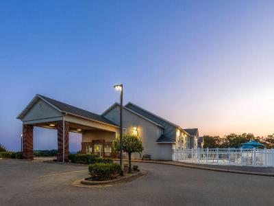Days Inn by Wyndham Mountain Home