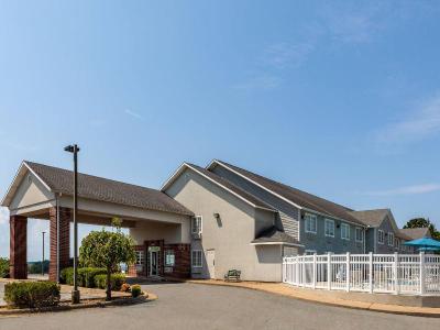 Days Inn by Wyndham Mountain Home