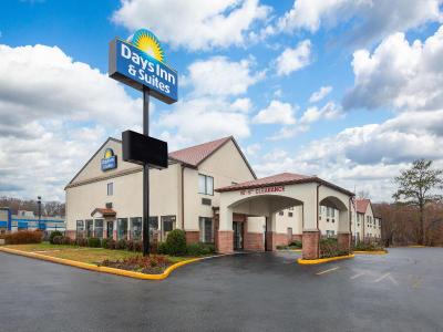 Days Inn & Suites by Wyndham Seaford