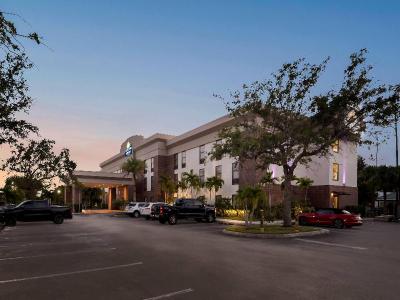 Days Inn by Wyndham Fort Myers Nr JetBlue