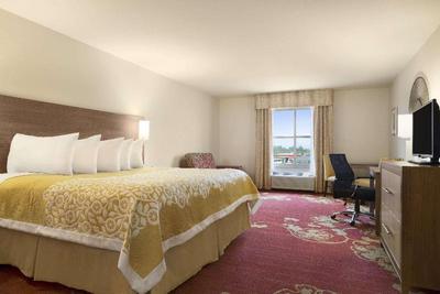 Days Inn & Suites by Wyndham Belmont