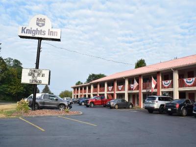 Knights Inn Oswego