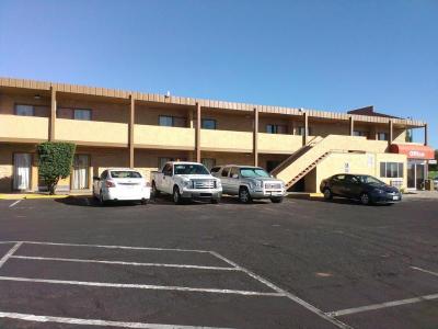 Knights Inn Page
