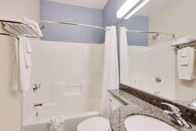 Microtel Inn & Suites By Wyndham Geneva