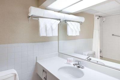 Ramada by Wyndham Yonkers