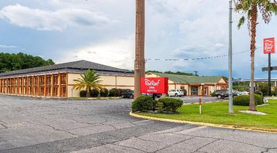Red Roof Inn Savannah - Richmond Hill/ I-94