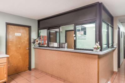 Super 8 by Wyndham O'Fallon MO/St. Louis Area