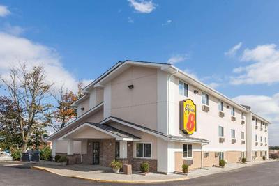 Super 8 by Wyndham Latham/Albany Troy Area