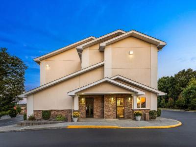 Super 8 by Wyndham Latham/Albany Troy Area
