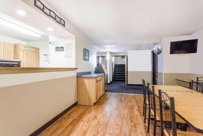 Super 8 by Wyndham Sidney NY
