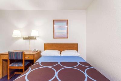 Super 8 by Wyndham Sidney NY