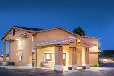 Super 8 by Wyndham Temple