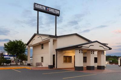 Super 8 by Wyndham Temple