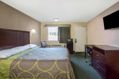 Super 8 Ontario CA
