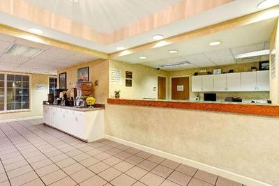 Super 8 by Wyndham Smithfield