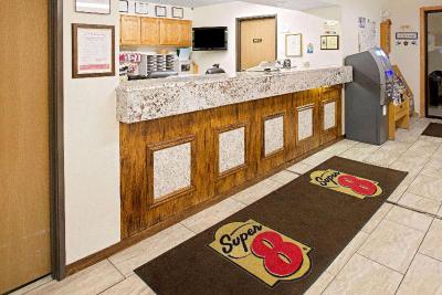 Super 8 by Wyndham Omaha Eppley Arpt/Carter Lake