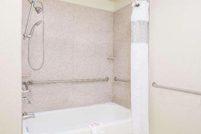 Baymont by Wyndham Greenville
