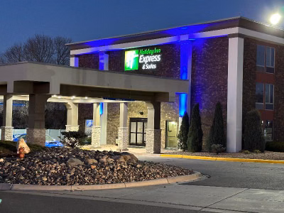 Holiday Inn Express and Suites Eden Prairie