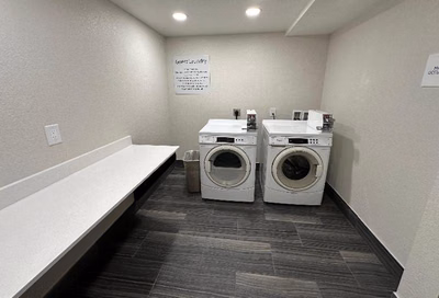 Holiday Inn Express and Suites Eden Prairie