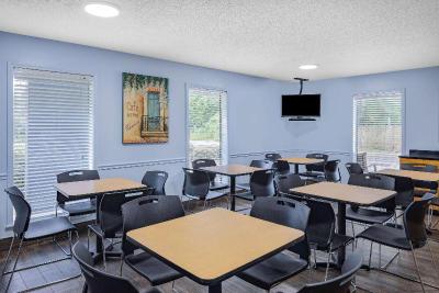 Days Inn by Wyndham Pensacola West