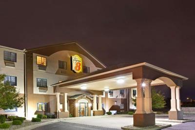 Super 8 by Wyndham South Bend