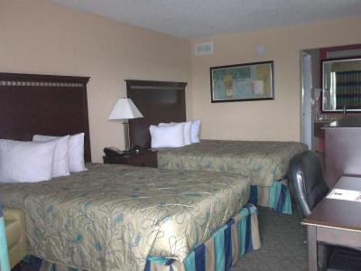 Days Inn by Wyndham Fort Lauderdale Apt Cruise Prt