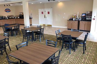 Baymont By Wyndham Latham Albany Airport