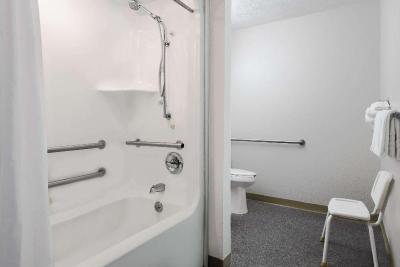 Microtel Inn & Suites By Wyndham London