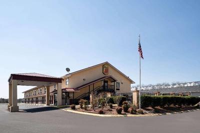 Super 8 by Wyndham Cleveland/Chattanooga, TN