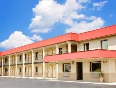 Super 8 by Wyndham Laurel