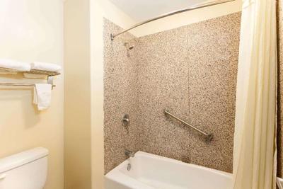 Travelodge by Wyndham Brea