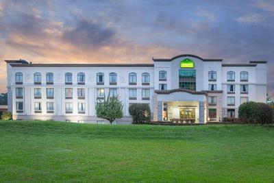 Spark by Hilton Mechanicsburg