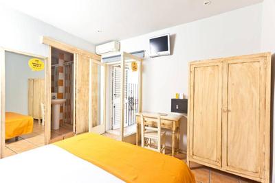 Ten Hostel